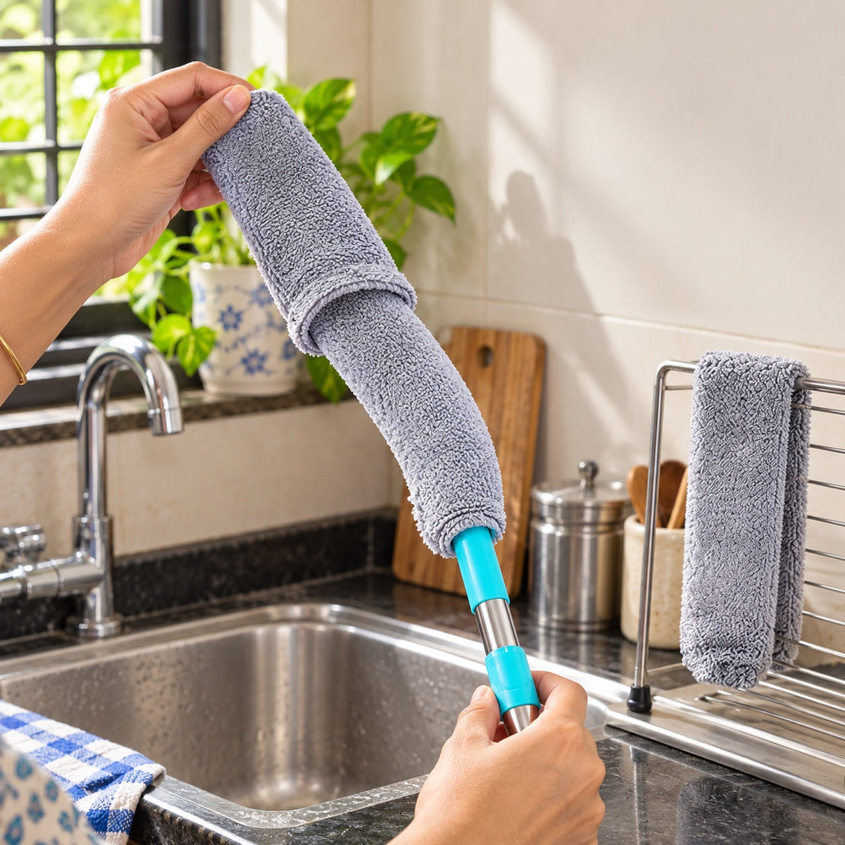 Removing the washable microfiber cover from SafaiSakhi